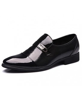 Men's Spring / Summer / Fall / Winter Comfort / Round Toe / Closed Toe Calf Hair Office & Career / Casual Flat Heel Black / Brown  